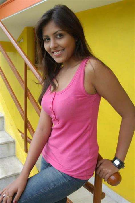 Telugu Actress Madhu Shalini Hot Pics Cinehub