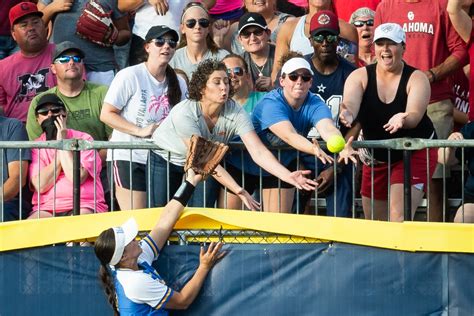 Gallery Softball Claims Uclas 118th Ncaa Title With 5 4 Victory Over