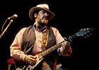 Guitarist, singer Lonnie Mack dies at age 74 in Tennessee - Chicago Tribune
