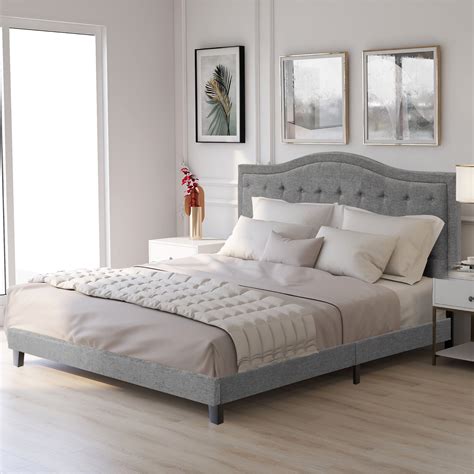 Harperandbright Designs Classic Tufted Linen Upholstered King Size Platform Bed With Headboard And