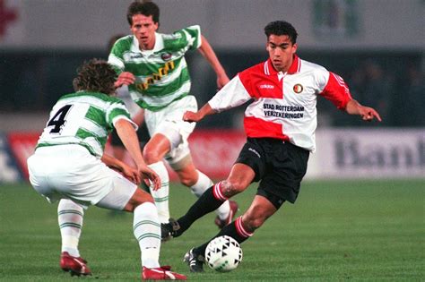 He played as a striker for various teams between 1993 and 2009, including fc köln, rapid wien, fc bayern munich, udinese calcio, fc kaiserslautern, shanghai shenhua f.c., and sv mattersburg, as well as the german national team. Finaleinzug gegen Feyenoord: Jancker erinnert sich an ...