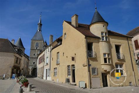 Avallon Ville De Lyonne Châteaux Histoire Et Patrimoine