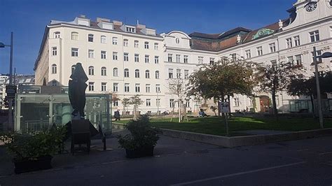 Parken In Tiefgarage Schlesingerplatz Wien APCOA APCOA Parking