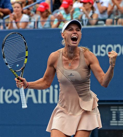 Upsets Persist At Us Open As Caroline Wozniacki Ousts Maria Sharapova The New York Times