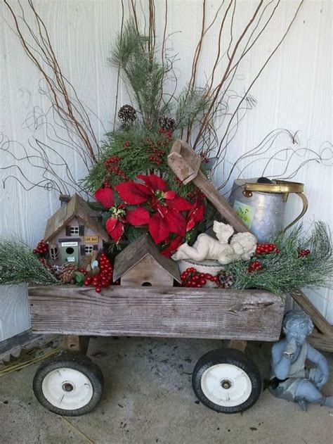 40 Comfy Rustic Outdoor Christmas Décor Ideas Interior Decorating And