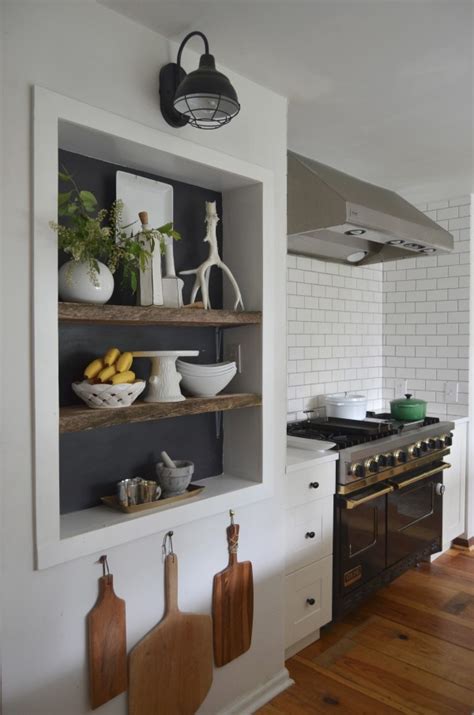 See more ideas about dining room walls, dining room wall decor, room wall decor. Kitchen Feature: Niche Shelves | InteriorHolic.com