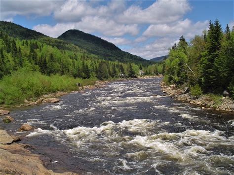 Débit De La Rivière Montmorency Obv Charlevoix Montmorency