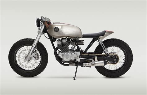 I got my motorcycle driving license for a year and own a moto guzzi v35 and this honda cb250n. CB250 Pentagon Cafe - Classified Moto