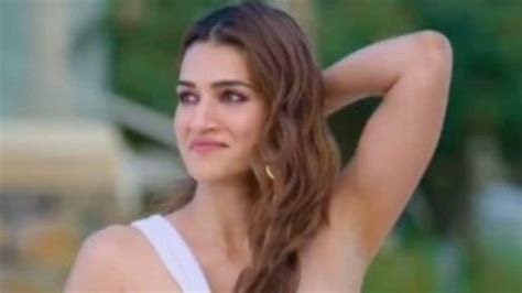 Kriti Sanon Impresses Fans With Her Glam Avatar In Shehzada New Song