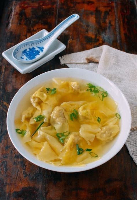 Wonton soup available from pick up stix is also quite popular. how many calories in a bowl of wonton soup