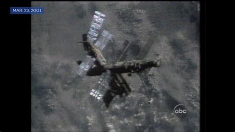 Video Archival Video Mir Space Station Returns To Earth Abc News