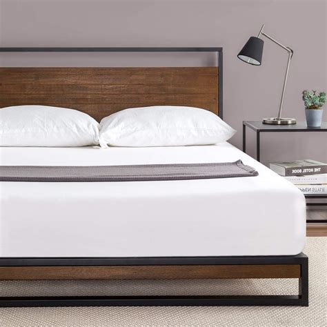 All room & board beds feature a mattress platform, eliminating the need for a box spring or foundation. 51 Modern Platform Beds To Refresh Your Bedroom