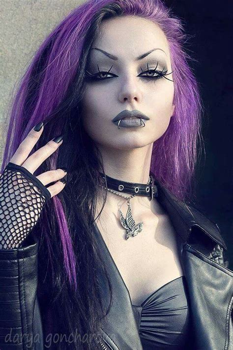 the best alternative makeup looks to try gothic girls goth beauty