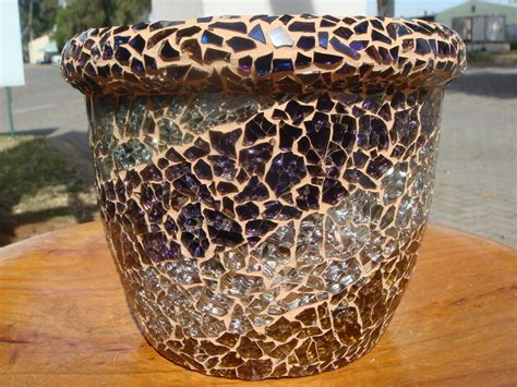 Looking for a quality pot to accompany your tree gift? Gem Glass Mosaic: Mosaic Flower Pots.