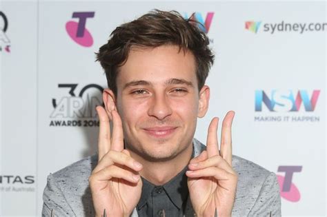 Dj Flume Stuns Festival Goers By Performing X Rated Sex Act On Woman On