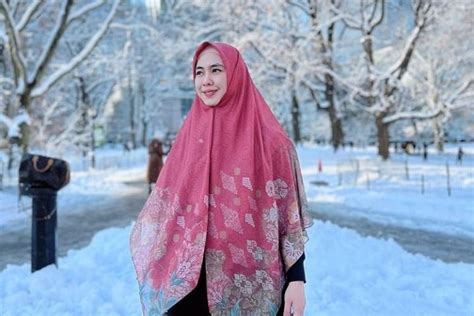 Profil Dan Biodata Oki Setiana Dewi Viral Dengan Video Ceramah Di Medsos Keluarga Pendidikan