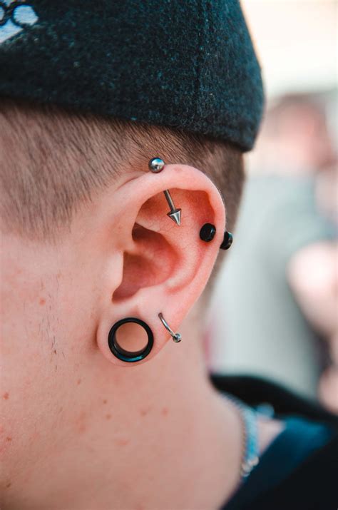 17 Most Badass Ear Piercings For Men You Must Get Fonsly