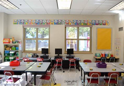 First Grade Classroom Setup And Decor With Lots Of Pictures