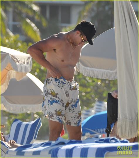 photo kris humphries goes shirtless in miami 03 photo 4852555 just jared