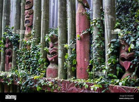Maori Wood Carving Hi Res Stock Photography And Images Alamy