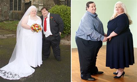 Couple Weigh A Total Of 55st And Paid For £3 000 Wedding On Benefits Daily Mail Online