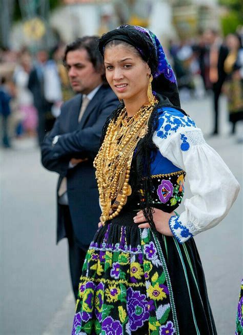 Pin By Thiago Mota On Trajes Portuguese Clothing Festival Costumes