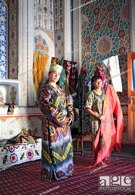 Woman Women Uzbek Traditional Costume Bukhara Uzbekistan Central