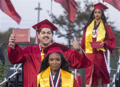 Graduation Photos Lakewood High School Long Beach Post News