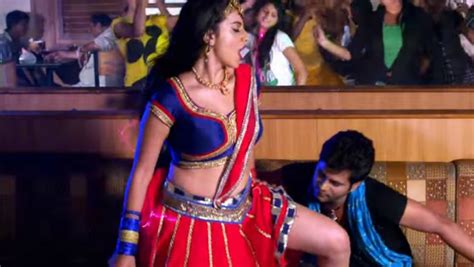 Video Bhojpuri Actress Akshara Singh S Sexy Dance Goes Viral Latestly