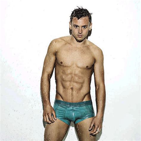 Tom Daley S Sexy Calendar Shoot The 21 Sexiest Shirtless Moments From