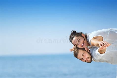 Beach Couple Laughing In Love Romance On Travel Honeymoon Vacation Stock Image Image Of Love