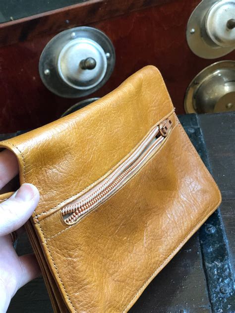 Vintage Leather Wristlet With Lock And Key Travel Bag Organizer
