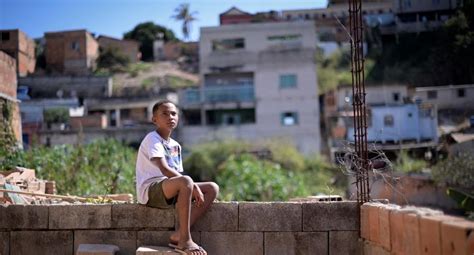 un niño brasileño llamó a la policía porque tenía hambre y recibió una ola de donaciones infobae