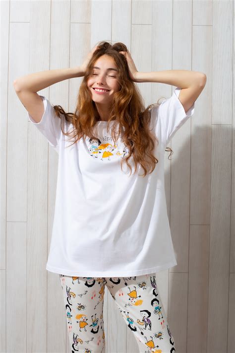 Kadın Midi Kapri Pijama Takımı 65124 Beyaz Baskılı