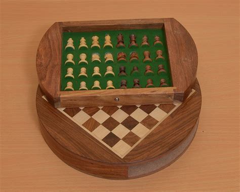 Buy Round Magnetic Chess Set In Sheesham And Box Wood Online Chess Set