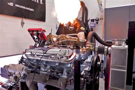 Video Rebuilding A Pontiac Tri Power 389 In Time Lapse