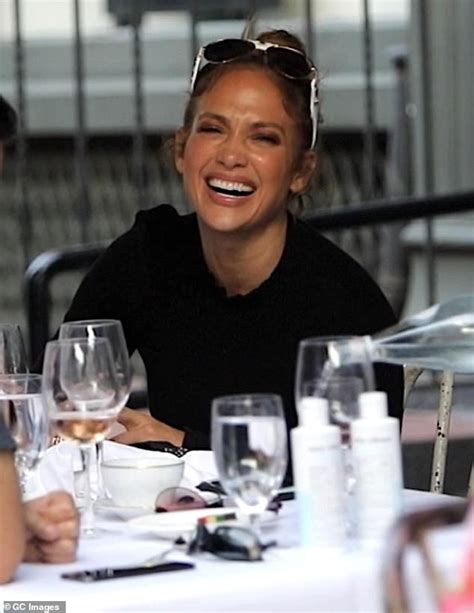 Jennifer Lopez Shares A Joke With Friends As She Dines Al Fresco