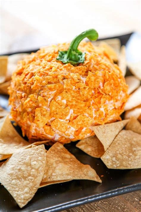 This Savory Pumpkin Cheese Ball Is The Perfect Party Food