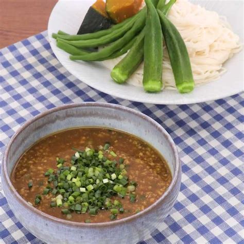 夏野菜と一緒にツルッと！ キーマカレーそうめんのレシピ動画・作り方 Delish Kitchen