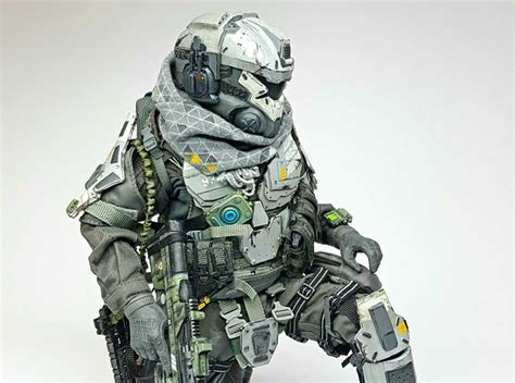 Check out the titanfall 2 pilot helmet guide video below: pilot helmet titanfall style in 1/6 scale (A9P5PEK2U) by ...