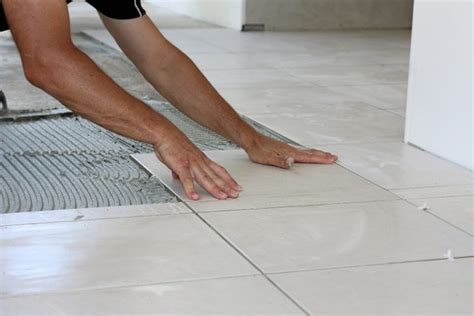 Here Are The Main Pros And Cons Of Ceramic Tile Flooring In Homes