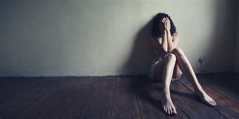 Depresi adalah gangguan suasana hati yang lebih dari perasaan sedih. Kenali 5 tanda umum dari depresi | merdeka.com