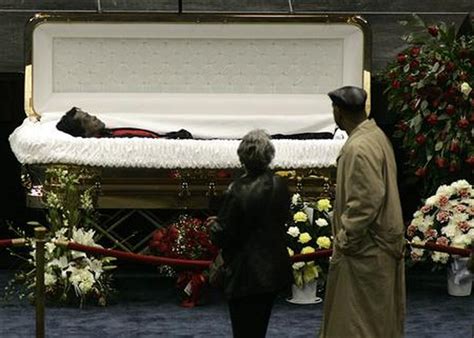Stars Fans Pack Arena For James Brown Funeral Reuters