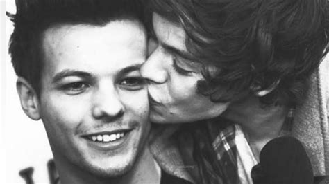 Harry Styles And Louis Tomlinson Relationship Status In 2021 Wttspod