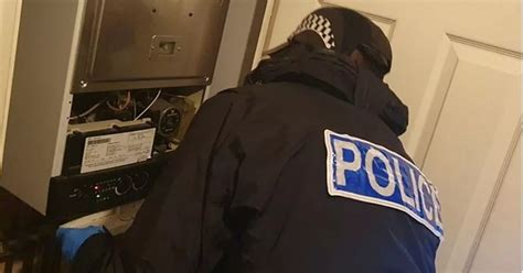 Police Raid Suspected Brothel In Swindon And Make Human Trafficking Arrests Wiltshire Live