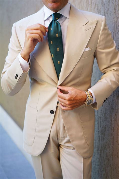 Skull & Crossbones Green Tie | Suit and tie, Men's suits, Suits
