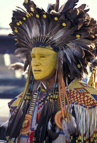 man at a shoshone pow wow very different native american regalia native american beauty