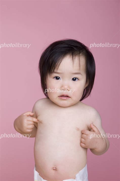 裸の赤ちゃん 写真素材 [ 988069 ] フォトライブラリー photolibrary