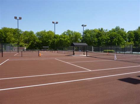 Most courts can be booked up to one day in advance on the telephone, or in person with the attendant. Y opens area's only red clay tennis courts - Brentwood ...