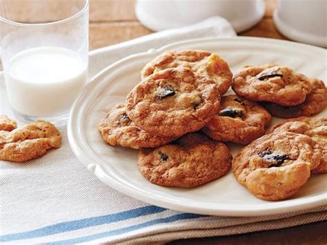 My favorite christmas cookies 6. The Pioneer Woman's 14 Best Cookie Recipes for Holiday Baking Season | The Pioneer Woman, hosted ...